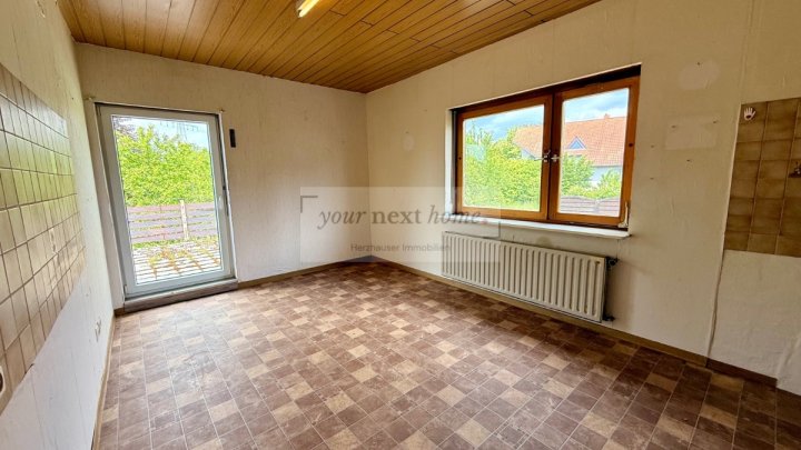 Doppelhaushälfte auf ca. 140 m² Wohnfläche mit großem Grundstück in Schiffweiler