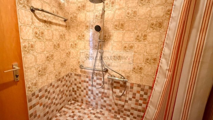 Doppelhaushälfte auf ca. 140 m² Wohnfläche mit großem Grundstück in Schiffweiler