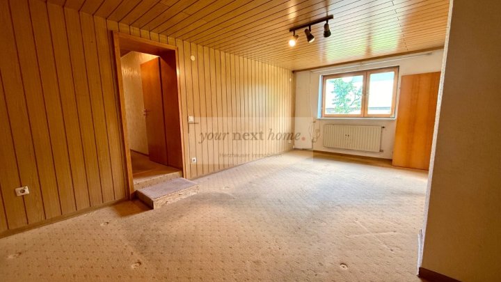 Doppelhaushälfte auf ca. 140 m² Wohnfläche mit großem Grundstück in Schiffweiler