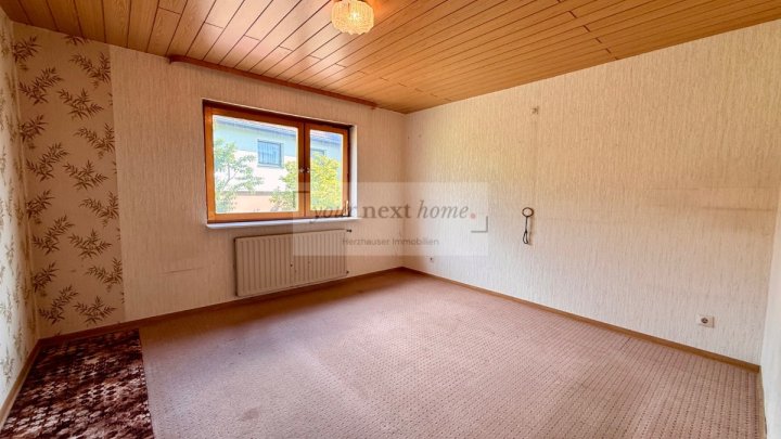 Doppelhaushälfte auf ca. 140 m² Wohnfläche mit großem Grundstück in Schiffweiler