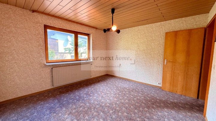 Doppelhaushälfte auf ca. 140 m² Wohnfläche mit großem Grundstück in Schiffweiler