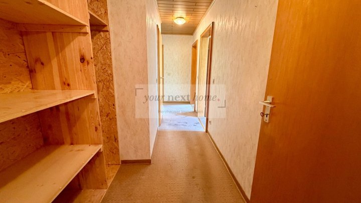 Doppelhaushälfte auf ca. 140 m² Wohnfläche mit großem Grundstück in Schiffweiler