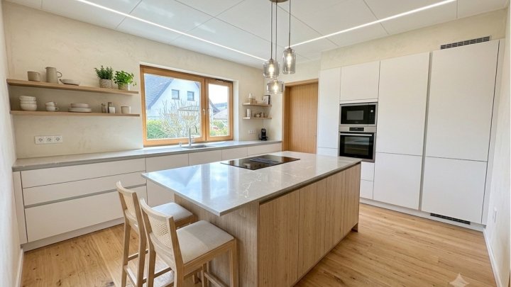 Doppelhaushälfte auf ca. 140 m² Wohnfläche mit großem Grundstück in Schiffweiler