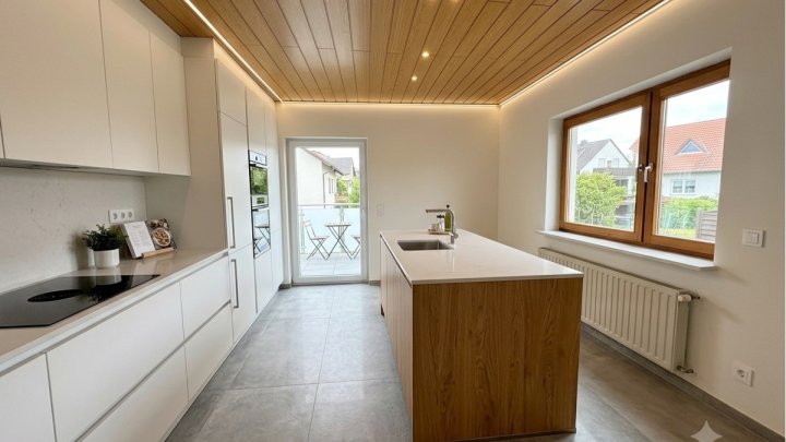 Doppelhaushälfte auf ca. 140 m² Wohnfläche mit großem Grundstück in Schiffweiler