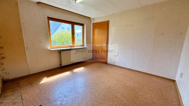 Doppelhaushälfte auf ca. 140 m² Wohnfläche mit großem Grundstück in Schiffweiler