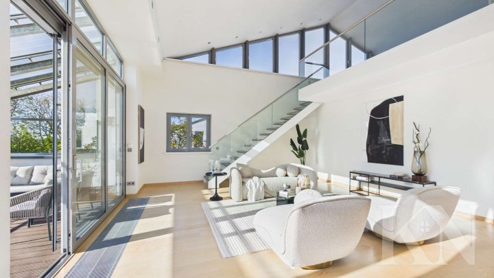Exklusives Penthouse mit Galerie & Fernblick – Wohnen auf höchstem Niveau auf dem Triller!