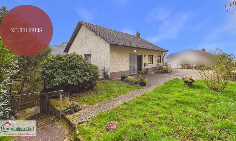 SOFORT FREI: EINFAMILIENHAUS MIT GARAGE UND EIGENEM WALDSTÜCK