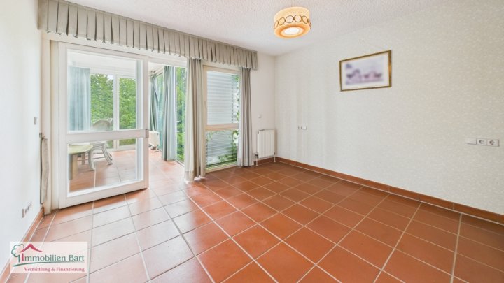WOHNHAUS MIT 458 M² WOHNFLÄCHE IN LOSHEIM-HAUSBACH