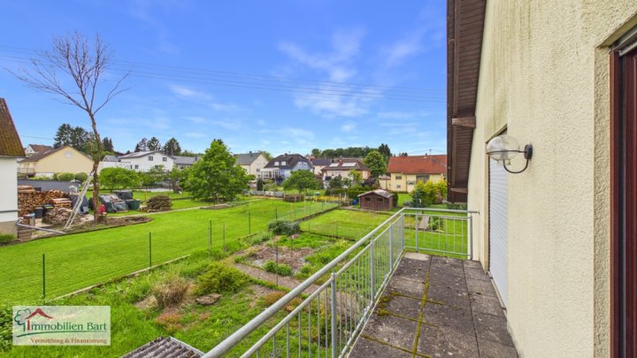 GRENZBEREICH: WOHNHAUS MIT 2 WOHNEINHEITEN IN TOP LAGE VON ORSCHOLZ