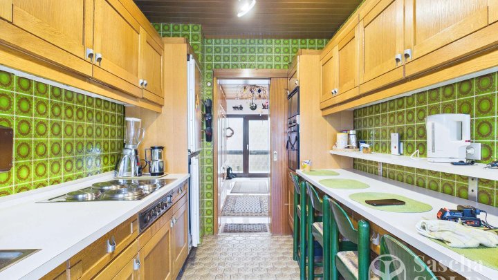Freistehendes Einfamilienhaus mit heller Wohnatmosphäre, Gartenanlage und Garage, Dorf im Warndt