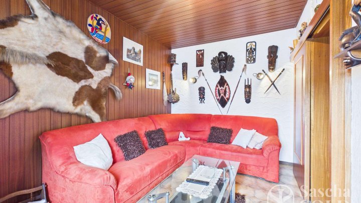 Freistehendes Einfamilienhaus mit heller Wohnatmosphäre, Gartenanlage und Garage, Dorf im Warndt