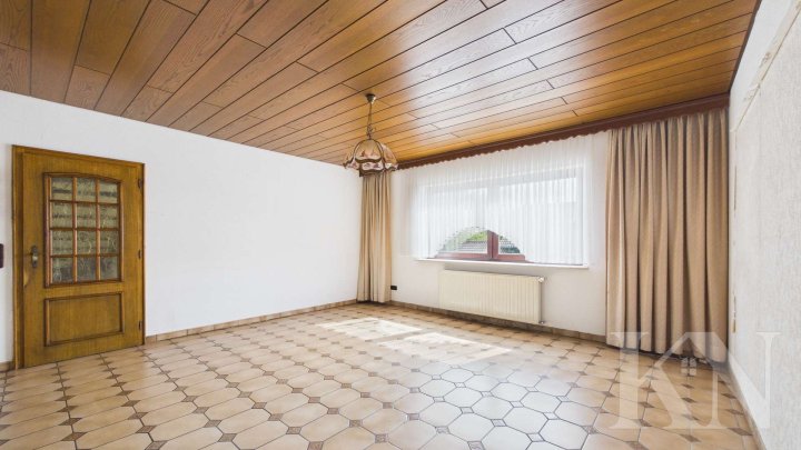 Gepflegtes Einfamilienhaus mit Ausbaupotenzial in gefragter Lage