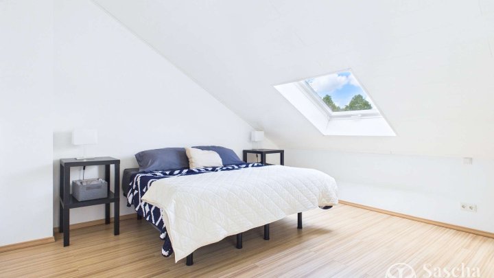 Großzügiges und hochwertiges Familiendomizil mit Kamin, Garten und moderner Energietechnik