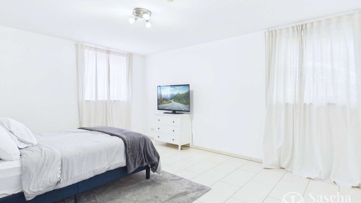 Großzügiges und hochwertiges Familiendomizil mit Kamin, Garten und moderner Energietechnik