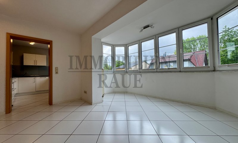 SELTENHEIT IN HERRENSOHR - EIGENTUMSWOHNUNG MIT TERRASSE, GARTENANTEIL UND GARAGE - SOFORT FREI