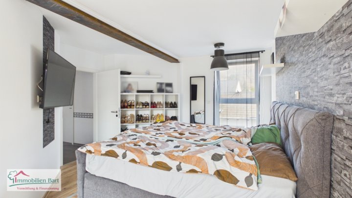 GRENZNÄHE LUXEMBURG: GEPFLEGTES A+ HOLZHAUS, 5 SCHLAFZIMMER, 230 M³ WFL. TOP LAGE BEI SAARBURG