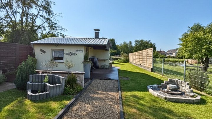 Gepflegtes 2-Familienhaus mit Garten und Terrassen, bereits Teileigentum gebildet