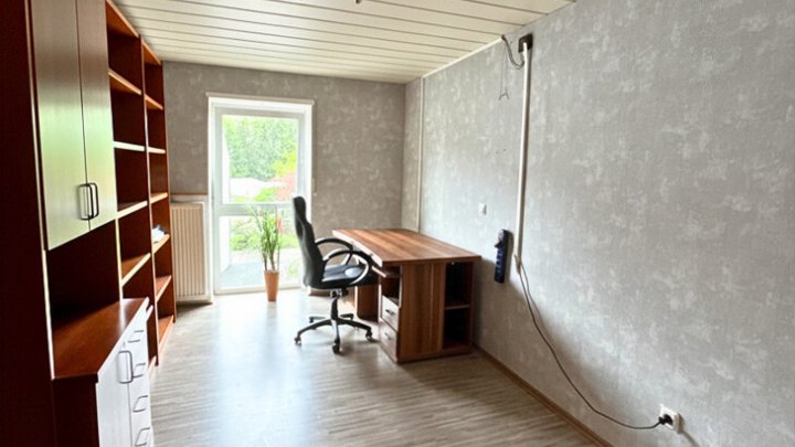 Gepflegtes 2-Familienhaus mit Garten und Terrassen, bereits Teileigentum gebildet