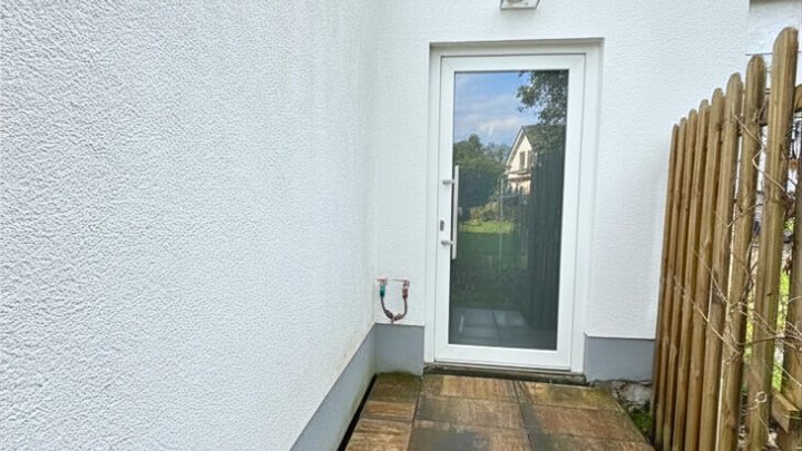 Gepflegtes 2-Familienhaus mit Garten und Terrassen, bereits Teileigentum gebildet