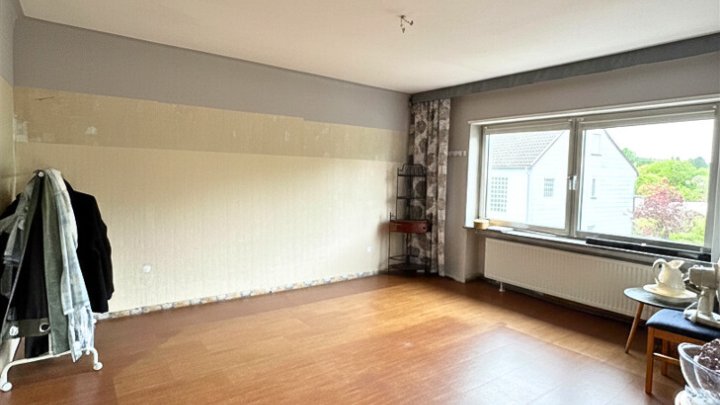 Gepflegtes 2-Familienhaus mit Garten und Terrassen, bereits Teileigentum gebildet