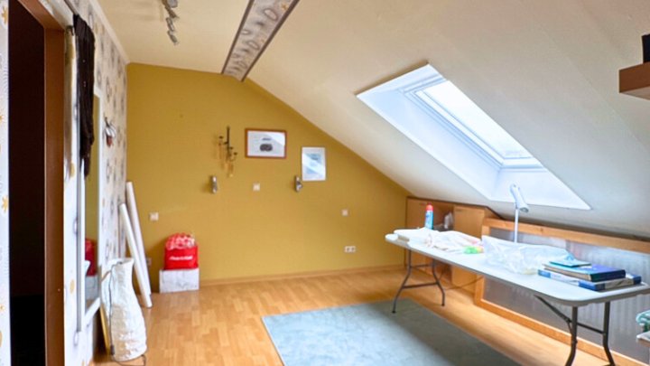 Gepflegtes 2-Familienhaus mit Garten und Terrassen, bereits Teileigentum gebildet
