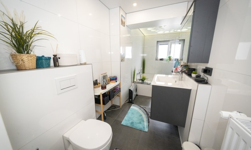 Kapital oder Eigennutzer Wohnung+Gewerbe mit Umbaupotenzial ohne Garten mit Terrasse