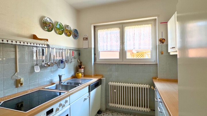 Freistehendes 1-2 Familienhaus in zentrums-und naturnaher Lage, sofort nutzbar