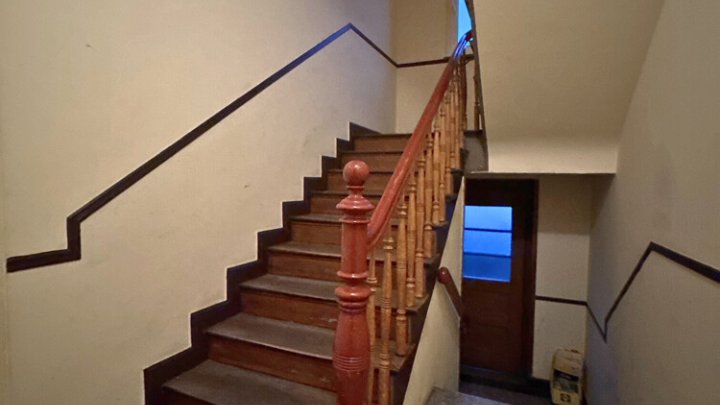 Altbaucharme: 4-ZKB Eigentumswohnung mit Balkon, sofort verfügbar
