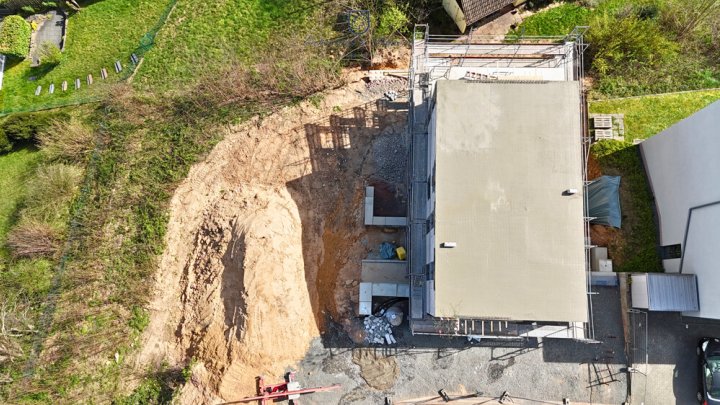 Energetisch optimierte Neubauwohnung, Gartengeschoss, mit Terrasse, provisionsfrei