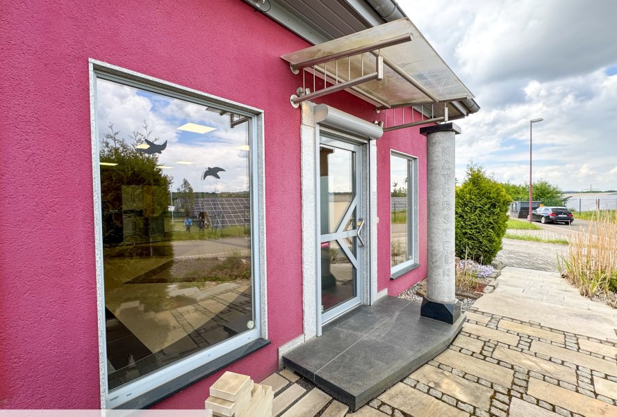 Eingang Gewerbe/Bürofläche