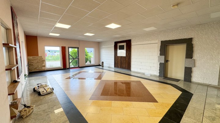 WOHNEN & ARBEITEN - Modernes EFH mit Werkstatthallen und Verkaufsfläche in 67688 Rodenbach