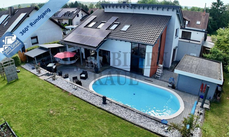 EXKLUSIVES 1 FAMILIENHAUS IN SACKGASSE MIT POOL, SAUNAHAUS UND PV-ANLAGE