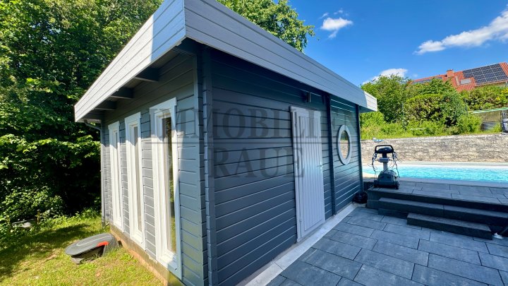 EXKLUSIVES 1 FAMILIENHAUS IN SACKGASSE MIT POOL, SAUNAHAUS UND PV-ANLAGE