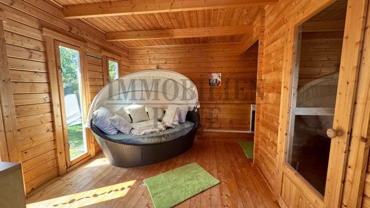 EXKLUSIVES 1 FAMILIENHAUS IN SACKGASSE MIT POOL, SAUNAHAUS UND PV-ANLAGE
