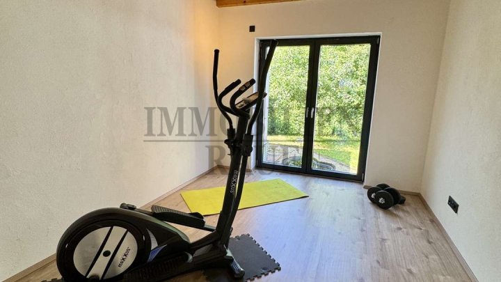 EXKLUSIVES 1 FAMILIENHAUS IN SACKGASSE MIT POOL, SAUNAHAUS UND PV-ANLAGE