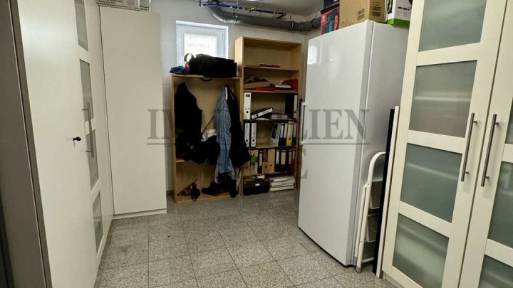 EXKLUSIVES 1 FAMILIENHAUS IN SACKGASSE MIT POOL, SAUNAHAUS UND PV-ANLAGE