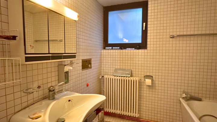 Einfamilienhaus mit ELW, tolles Grundstück mit Panoramablick über Saarbrücken