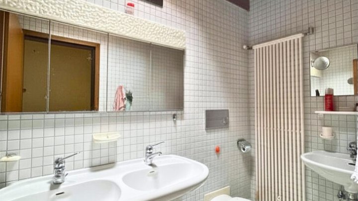 Einfamilienhaus mit ELW, tolles Grundstück mit Panoramablick über Saarbrücken