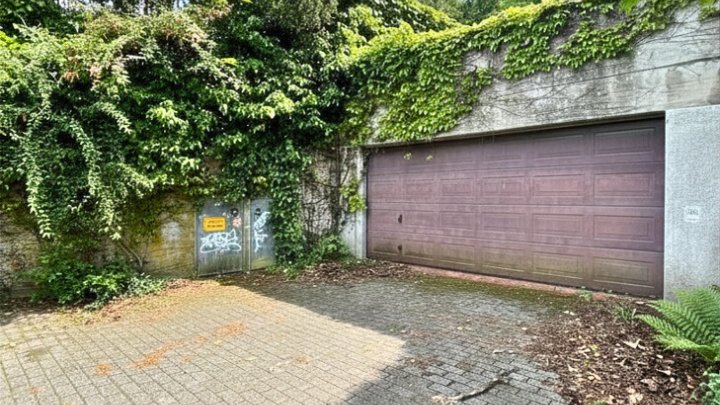 Einfamilienhaus mit ELW, tolles Grundstück mit Panoramablick über Saarbrücken