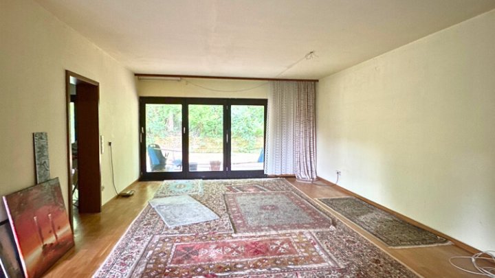 Einfamilienhaus mit ELW, tolles Grundstück mit Panoramablick über Saarbrücken