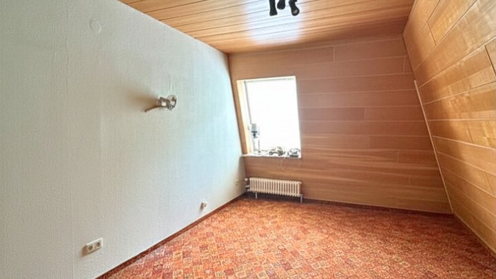 Einfamilienhaus mit ELW, tolles Grundstück mit Panoramablick über Saarbrücken