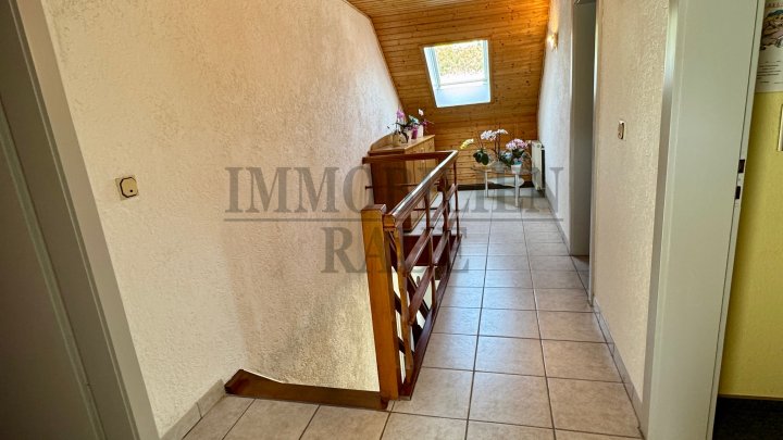 FAMILIENFREUNDLICHES UND GEPFLEGTES 1 FAMILIENHAUS MIT GROSSEM GARTEN IN RENTRICH