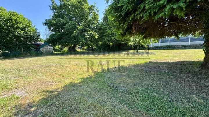 FAMILIENFREUNDLICHES UND GEPFLEGTES 1 FAMILIENHAUS MIT GROSSEM GARTEN IN RENTRICH