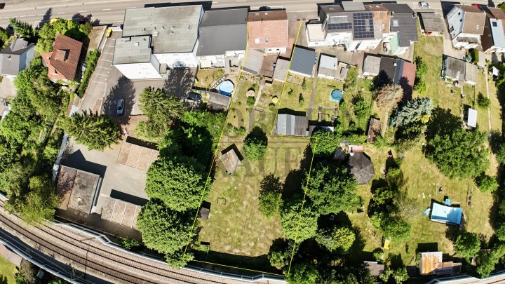 FAMILIENFREUNDLICHES UND GEPFLEGTES 1 FAMILIENHAUS MIT GROSSEM GARTEN IN RENTRICH