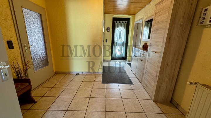 FAMILIENFREUNDLICHES UND GEPFLEGTES 1 FAMILIENHAUS MIT GROSSEM GARTEN IN RENTRICH