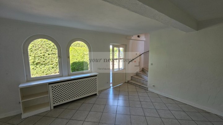 Elegantes ruhiges Einfamilienhaus in Saarbrücken-Bübingen zu vermieten.