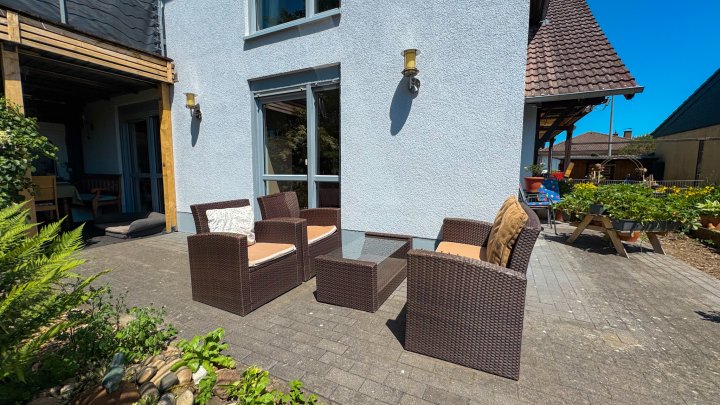 ENERGIESPARSAM - Freist. 2-Fam. Haus mit großem Garten in 66509 Rieschweiler-Mühlbach