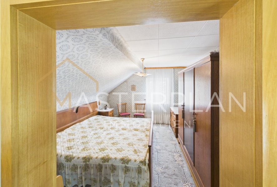 Schlafzimmer 1
