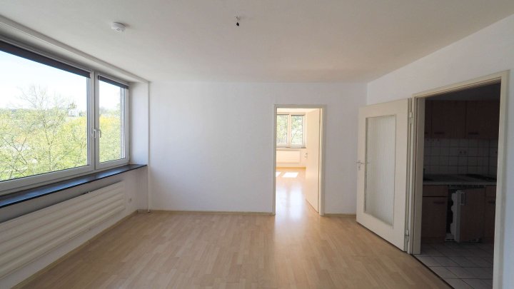 Schönes 2-Zimmer Apartment in Saarbrücken Innenstadt mit guter Belichtung/Einbauküche/Aufzug