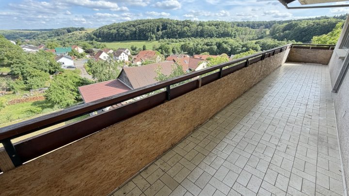 Großzügiges Einfamilienhaus mit Einliegerwohnung in begehrter Aussichtslage